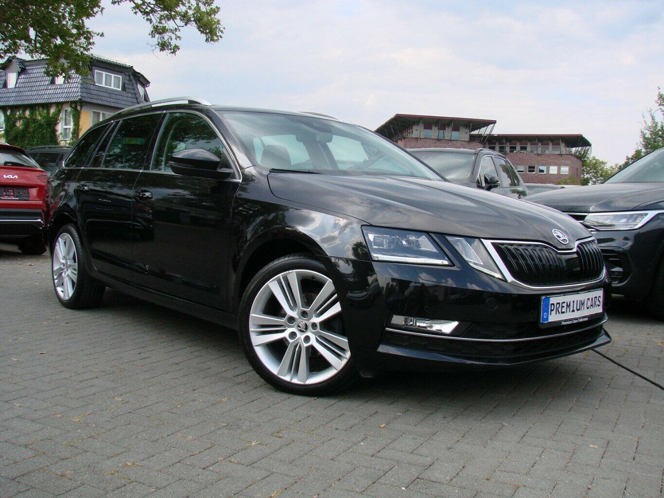 Skoda Octavia 2.0TDI Premium Edition ACC Leder AHK