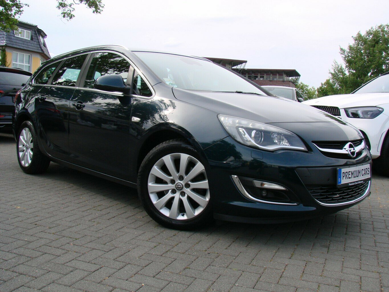 Opel Astra Sports Tourer Exclusiv Xenon Navi Tempomat PDC