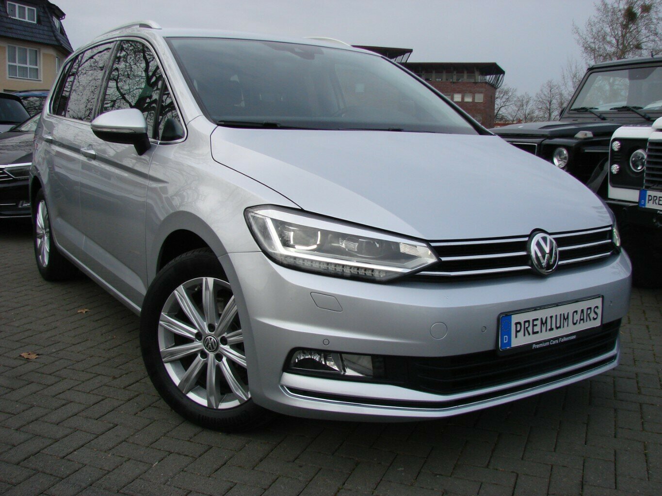 VW Touran 2.0TDI Highline LED ACC DCC Navi Kamera