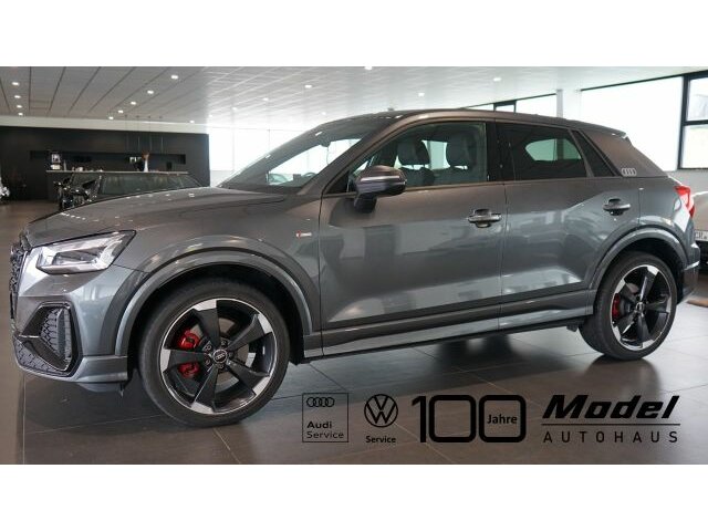 Audi Q2 40 TFSI quattro S line | AHK | Pano | Matrix